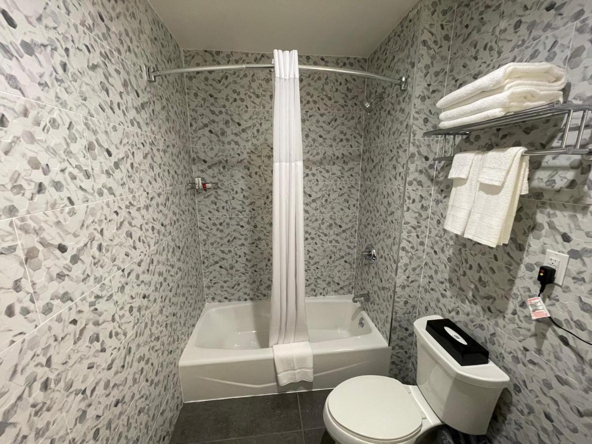 Hotel Super 8 By Wyndham Bronx Near Botanical Garden Nowy Jork Zewnętrze zdjęcie